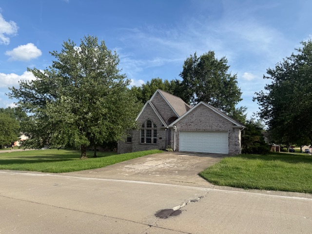 1621 Greenbrier Drive